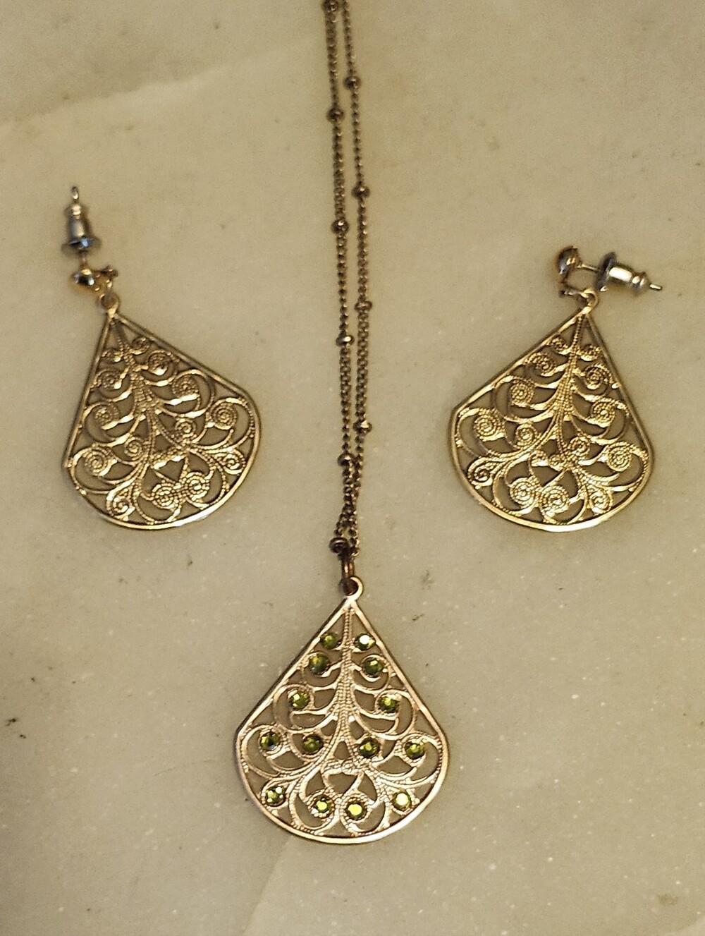 Vtg Seed Beads Gold-Tone Filigree Teardrop Necklace & Earrings Set